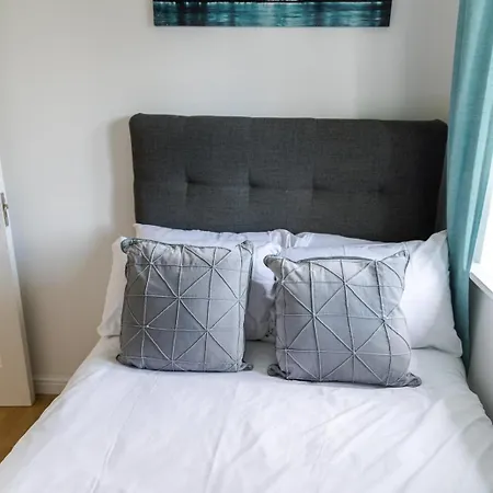 Barking Leisure And Contractor Stays Londres Extérieur photo