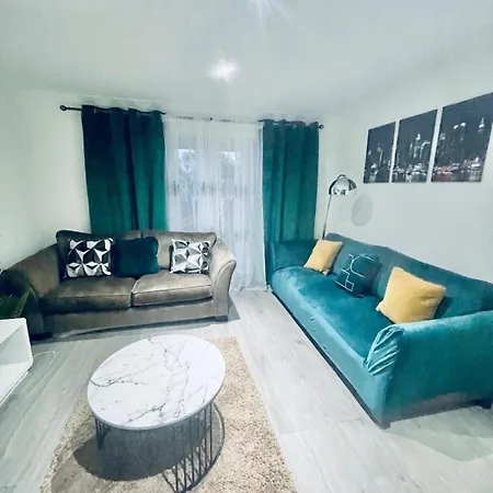 Barking Leisure And Contractor Stays Londres Extérieur photo